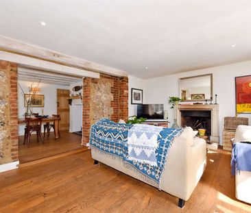 Idyllic detached cottage which is well presented throughout and has... - Photo 4
