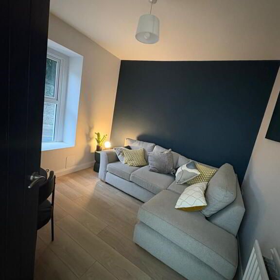 STUDENT ACCOMDATION, 79 Creggan Road, Derry, BT48 9DA - Photo 1