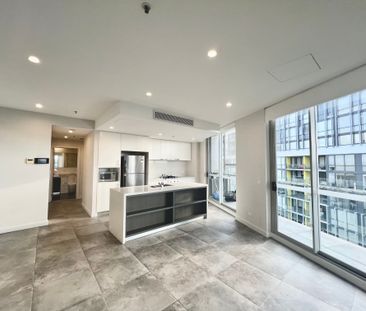 Luxury semi Furnished Two Bedrooms in Mascot Heart!!! - Photo 4