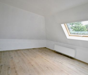 Woning met 4 slpk, tuin met terras en garage voor 1.175 EUR/mnd - Photo 2