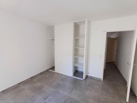 location Appartement T2 DE 44.42m² À ST MONT - Photo 2