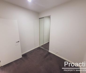 Modern 2-Bedroom Apartment in the Heart of Moonee Ponds - Photo 2