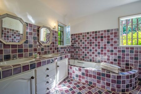 Rental Villa Ajaccio 7 Rooms 250 m² - Photo 4