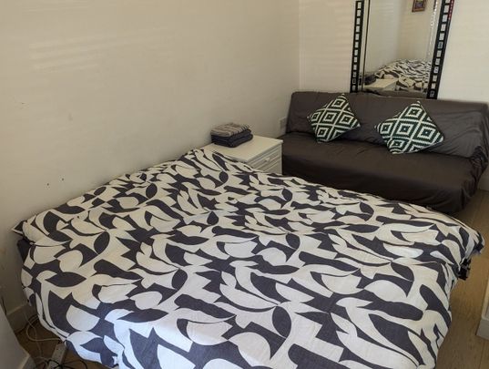 Room in a Shared Flat, Darwin Road, W5 - Photo 1