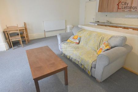 2 bedroom ground floor flat to rent - Photo 4