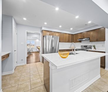 For Lease - 98 Bannister Crescent, Brampton, Ontario - Photo 2