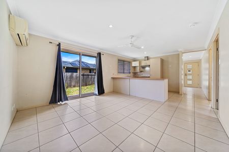 GREAT SIZED FAMILY HOME - Photo 2