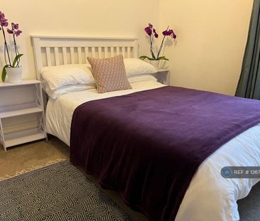 1 bedroom in a house share to rent - Photo 5