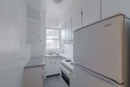 10 Rosemount Avenue - Photo 4