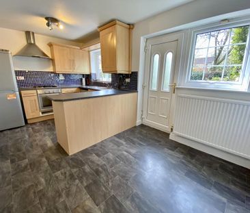 3 bedroom semi-detached house to rent - Photo 4