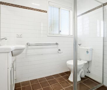 Spacious Family Living in Quiet Location! - Photo 5