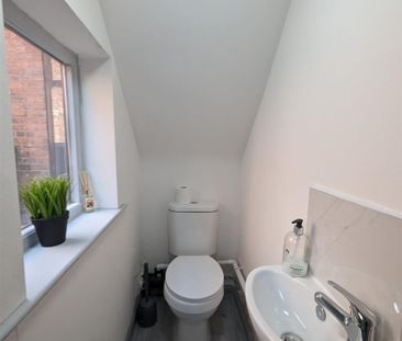 1 Beds - Property - - Photo 5