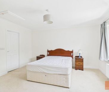 4 bedroom detached house to rent - Photo 3