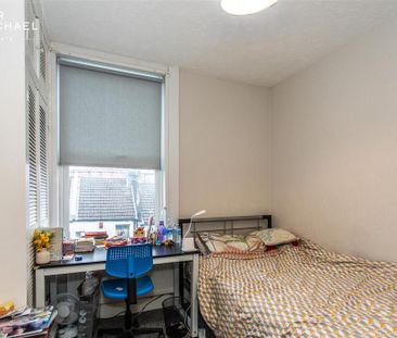 5 bedroom terraced house to rent - Photo 4