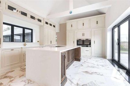 London Road, Stanford Rivers, Essex, CM5 - Photo 5