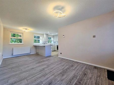 1 bedroom flat to rent - Photo 2