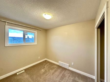 8504 152 A Avenue - Photo 4