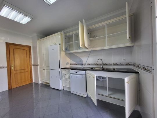 2 room luxury Flat for rent in Sintra, Portugal - Photo 1