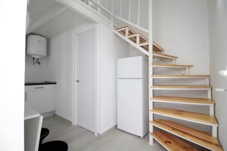 Calle de Santoña, Madrid, Community of Madrid 28026 - Photo 2