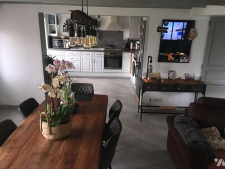 Belle maison familiale entièrement rénovée et remise au confort actuel, avec garage, dépendance... - Photo 3