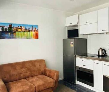 Premium location 2 bedrooms apartment - Photo 1