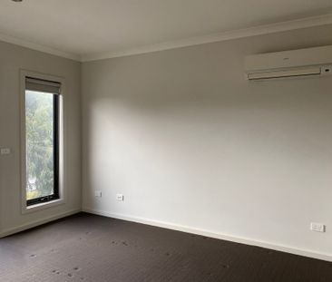Affordable Townhouse Living in Epping! - Photo 4