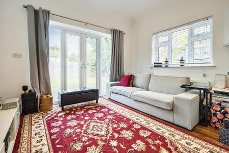 2 bedroom semi-detached house to rent - Photo 2