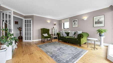 Burrells Wharf Square, London, E14 - Photo 2