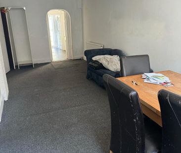 4 bedroom terraced house to rent - Photo 6