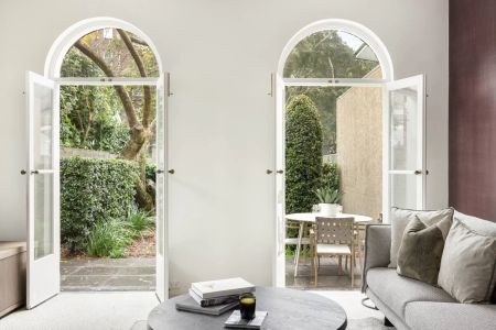 Timeless Edwardian Elegance in Double Bay's Most Exclusive Harbourside Enclave - Photo 2