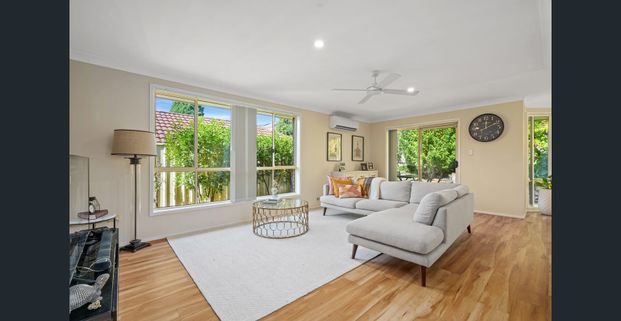 Furnished north facing single level villa - Photo 1