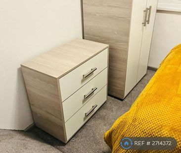 1 bedroom in a house share to rent - Photo 6