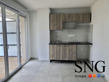 T2 AVEC TERRASSE ET JARDIN - Photo 2