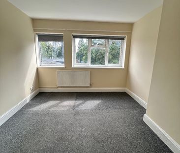 3 Bed Flat, South Norwood Hill, SE25 - Photo 3