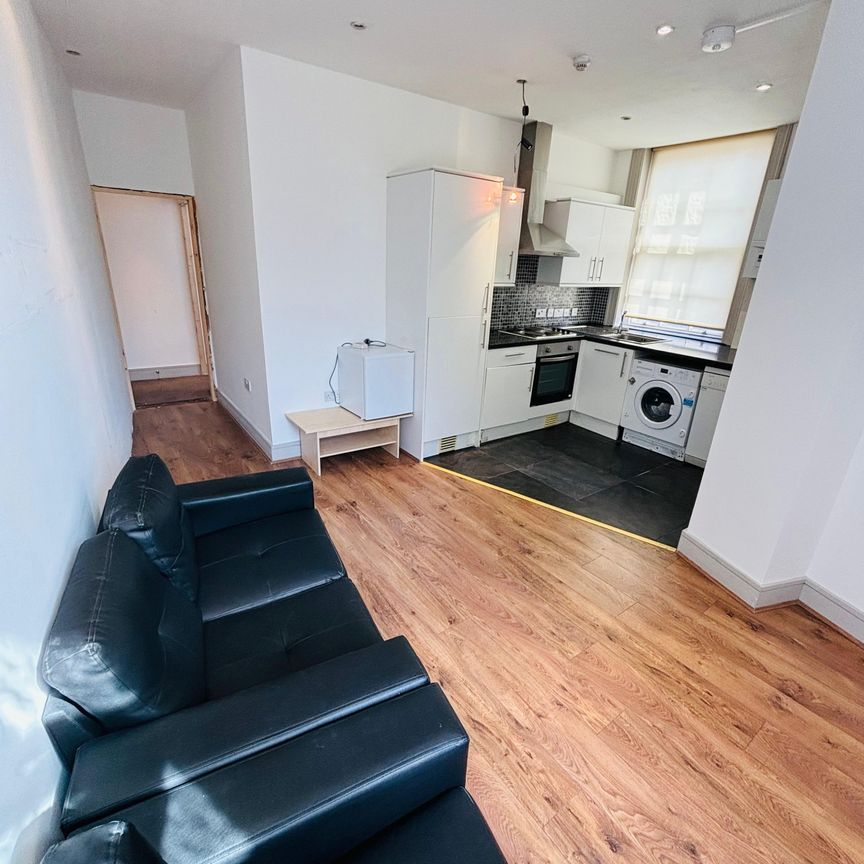 RM2 Lewisham High Street | Lewisham | London | SE13 6AA - Photo 1