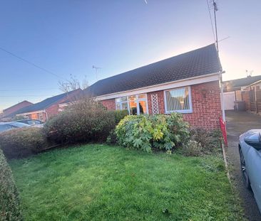 2 bedroom semi-detached bungalow to let - Photo 6