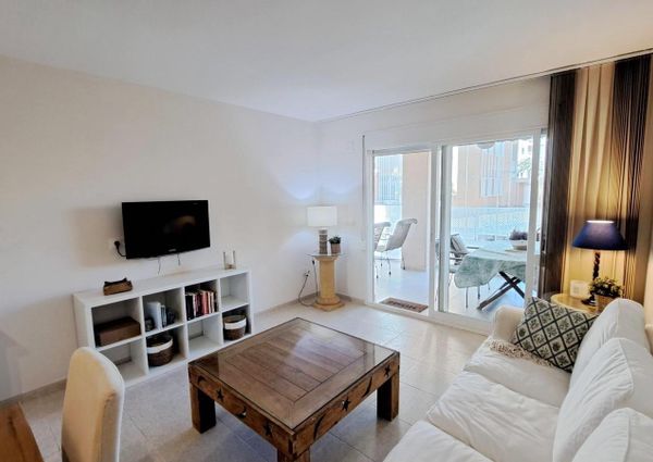 Spacious ground floor for rent with a pool and garden in Javea Arenal LONG TERM