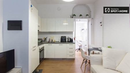 Via Verona, Milan, Lombardy 20135 - Photo 2