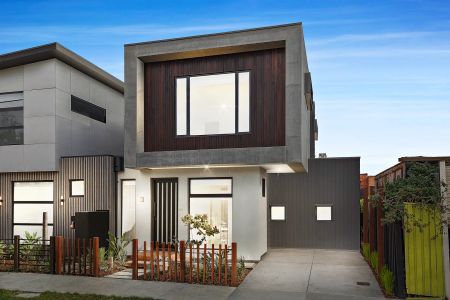 2A Warleigh Road, West Footscray. - Photo 4