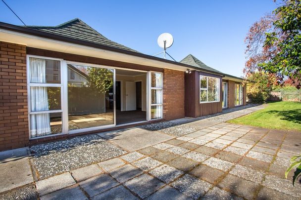Pet friendly family home in Ilam! - Photo 1