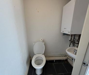 2 bedroom terraced house to rent - Photo 6