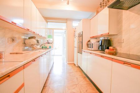 3 bedroom terraced house to rent - Photo 3