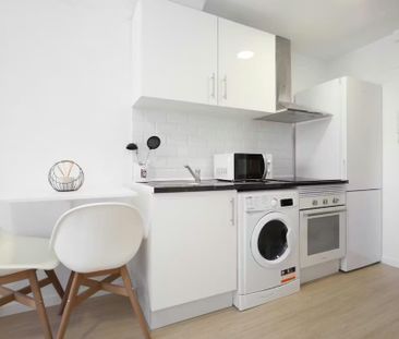 Pasaje Virgen de la Alegría, Madrid, Community of Madrid 28027 - Photo 4