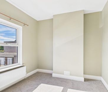 2 bedroom semi-detached house to rent - Photo 3