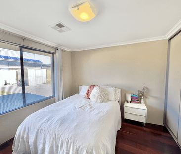 4 x2 Beautiful Family Home - Photo 4
