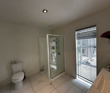 Simply stunning and super private - Photo 3