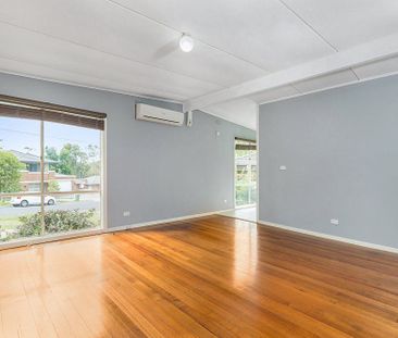 An Impressive Weatherboard Home - Photo 6