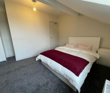 3 bedroom private hall to rent - Photo 6