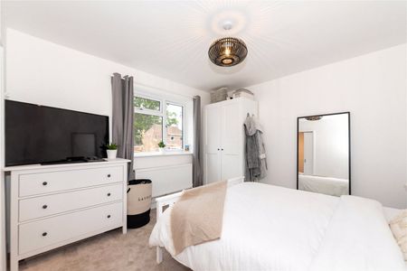 Colbeck, Church Crookham, Fleet, GU52 - Photo 2