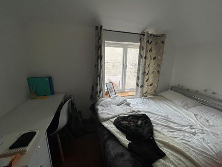 3 bedroom detached house to rent - Photo 5